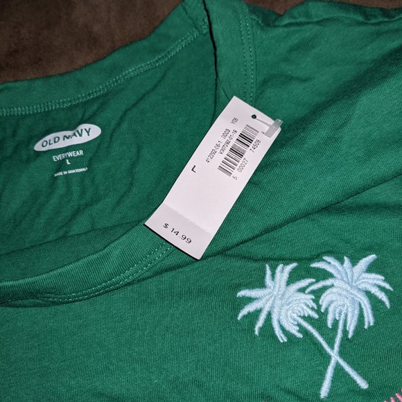 Old Navy Two Of A Kind Green T-shirt - Picture 4 of 4
